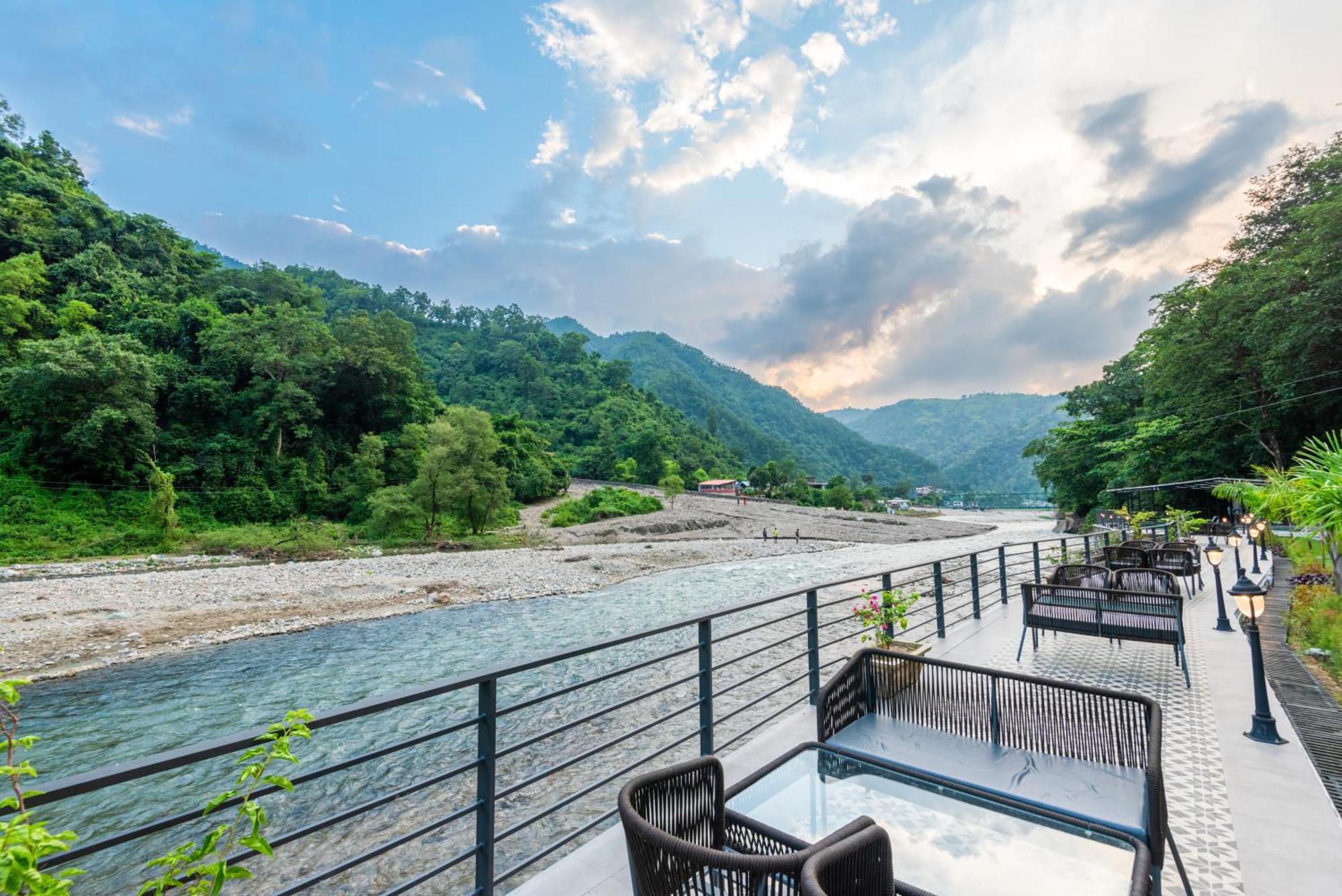 Dls Divine River Resort And Spa, Rishikesh Exterior photo
