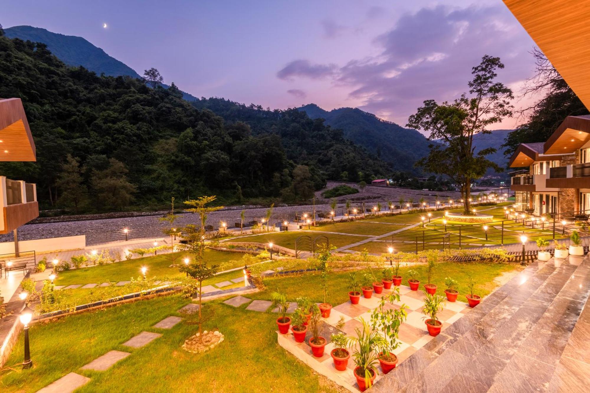 Dls Divine River Resort And Spa, Rishikesh Exterior photo