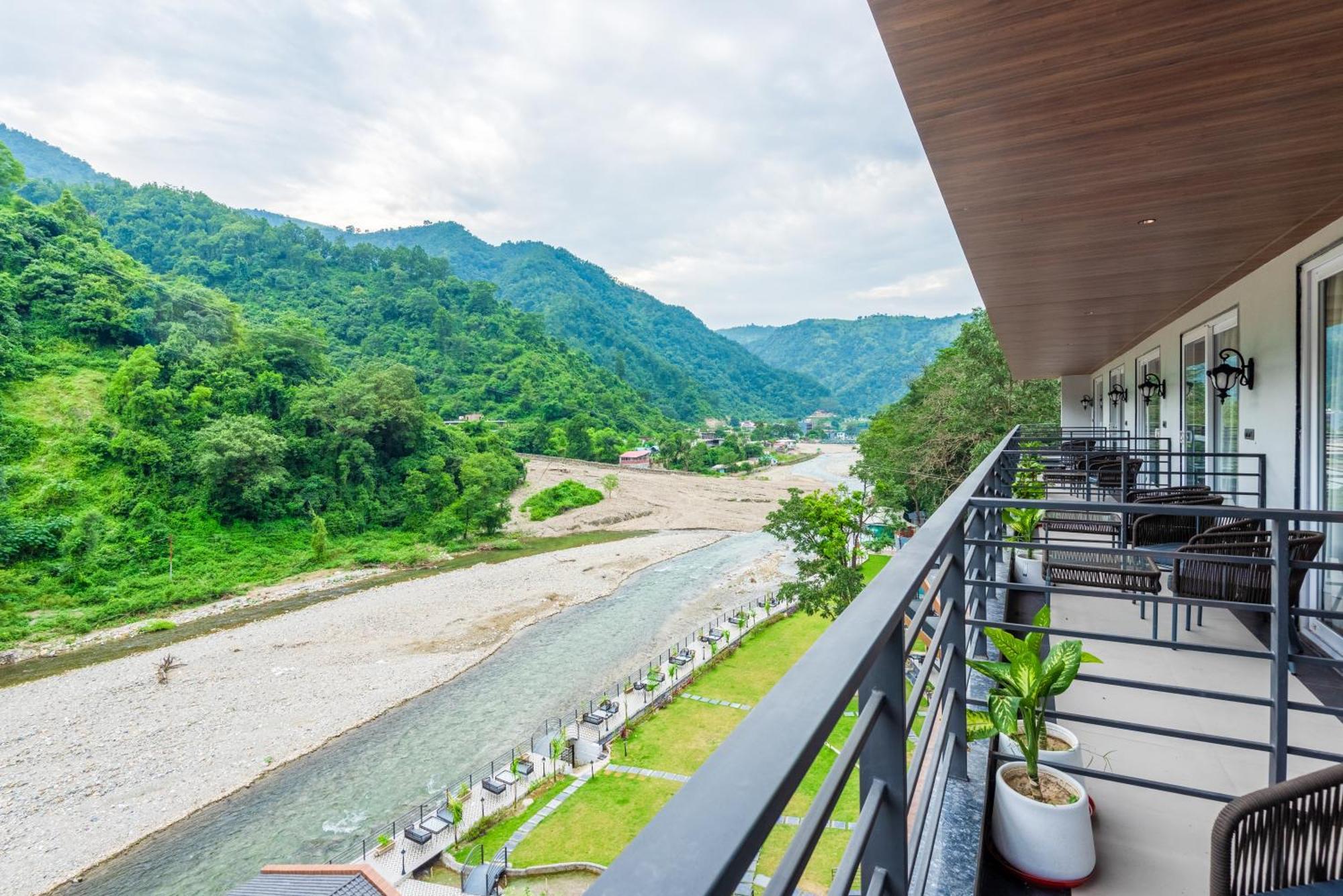 Dls Divine River Resort And Spa, Rishikesh Exterior photo