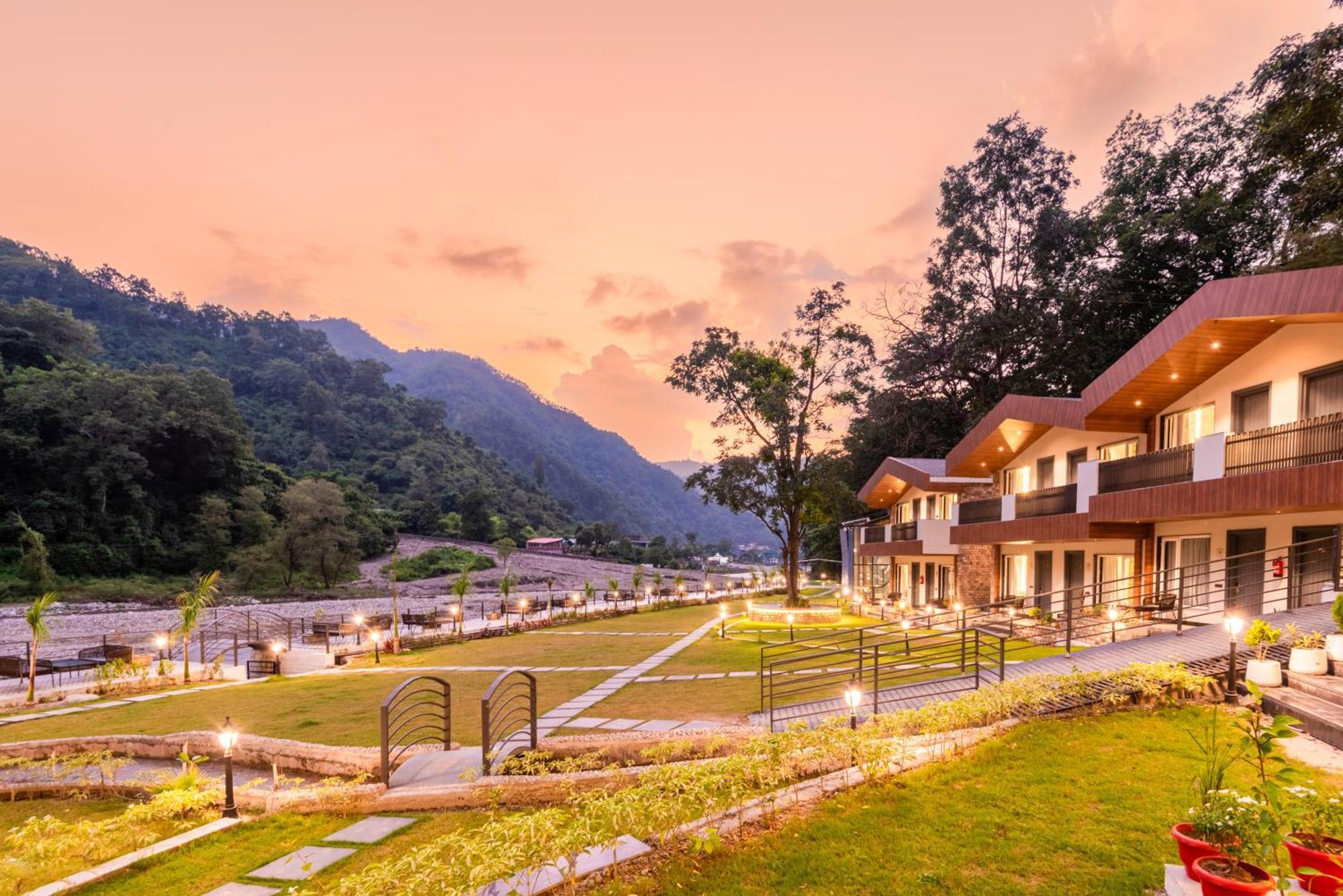 Dls Divine River Resort And Spa, Rishikesh Exterior photo